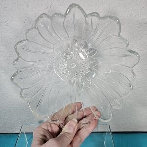 Vintage Indiana Glass Lily Pons Clear Flower Pattern Glass 7" Bowl
